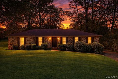 Photo of 1237 Woodhill Court, Montgomery, AL 36109 (MLS # 586094)