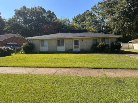 Photo of 6034 Wares Ferry Road, Montgomery, AL 36117 (MLS # 590892)