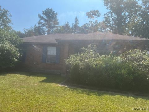Photo of 4318 Matterhorn Street, Montgomery, AL 36116 (MLS # 580178)