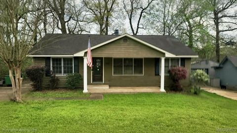 Photo of 3033 Willow Lane Drive, Montgomery, AL 36109 (MLS # 586977)