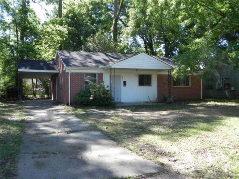 Photo of 357 Georgena Curve, Montgomery, AL 36105 (MLS # 585727)