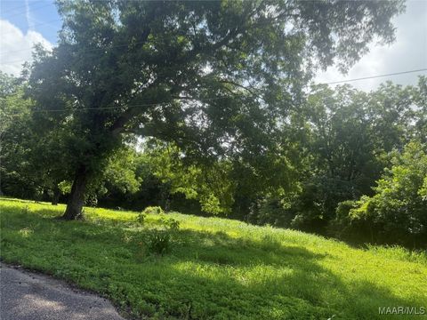 Photo of 3935 Hayneville Road, Montgomery, AL 36108 (MLS # 578842)