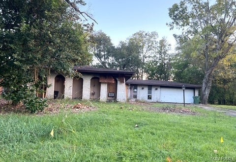 Photo of 4404 S Gaskell Circle, Montgomery, AL 36106 (MLS # 590938)