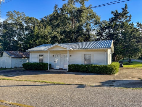 Photo of 327 Alabama Avenue W, Thomasville, AL 36784 (MLS # 591137)