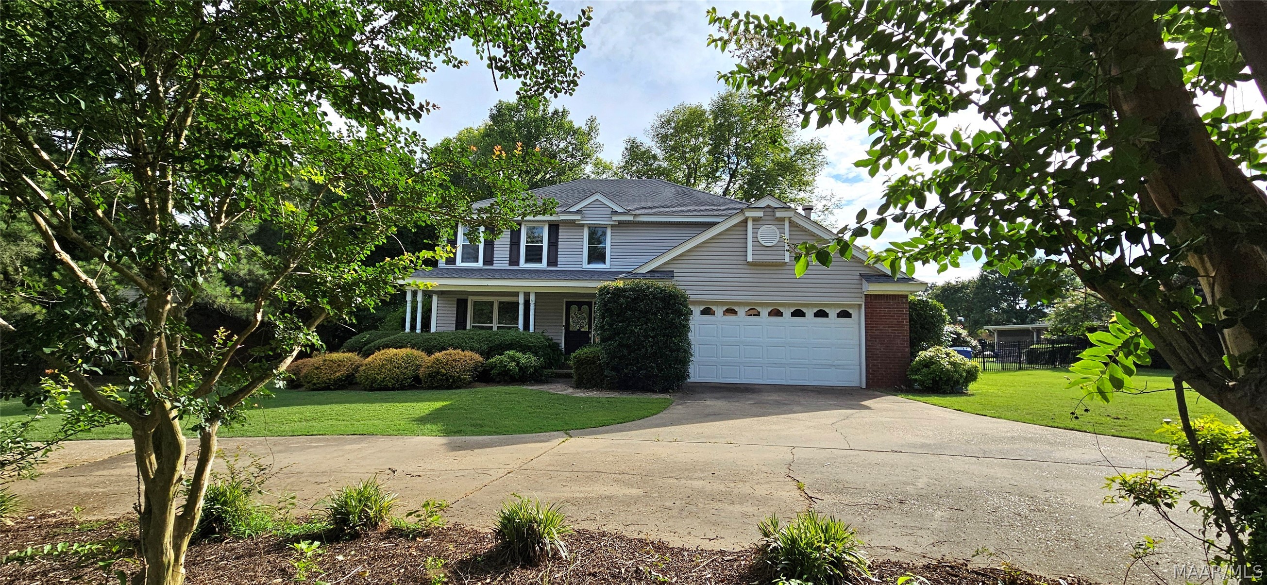 Photo 1 of 21 — 210 Sweetbriar Lane, Prattville, AL 36067