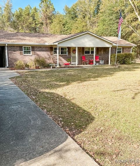 Photo of 20 Woodland Drive, Camden, AL 36726 (MLS # 581115) Photo of 20 Woodland Drive, Camden, AL 36726 (MLS # 581115)