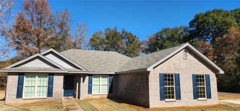 Photo of 105 Brownstone Loop, Elmore, AL 36025 (MLS # 581254)