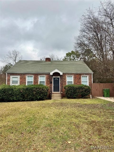 Photo of 641 E Edgemont Avenue, Montgomery, AL 36111 (MLS # 581931)