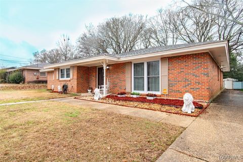 Photo of 233 Vanderbilt Loop W, Montgomery, AL 36109 (MLS # 583129)