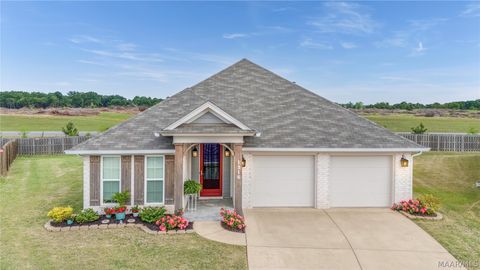 Photo of 1316 Hemlock Court, Prattville, AL 36066 (MLS # 585987)