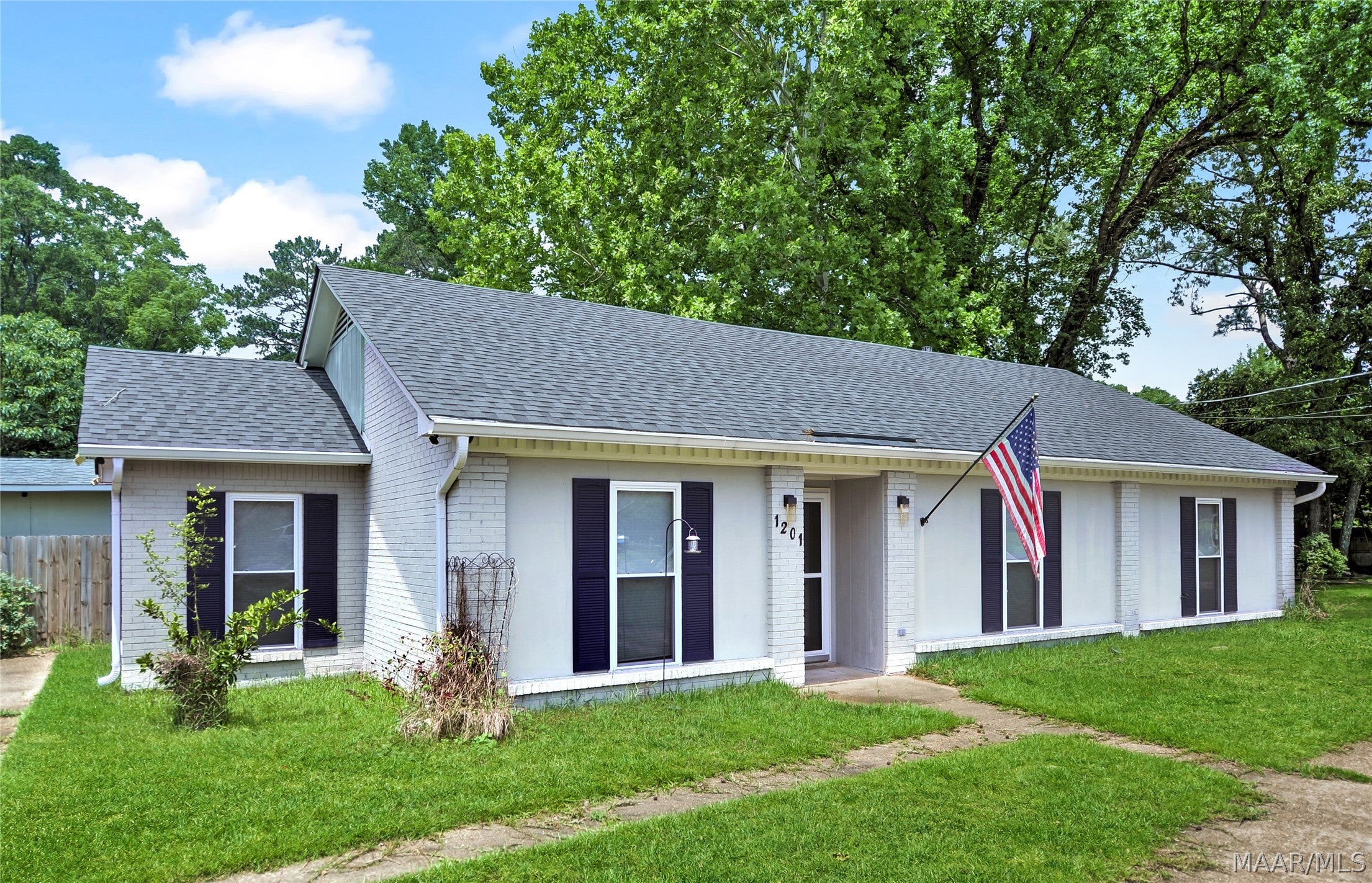 Photo 1 of 47 — 1201 Dalraida Road, Montgomery, AL 36109