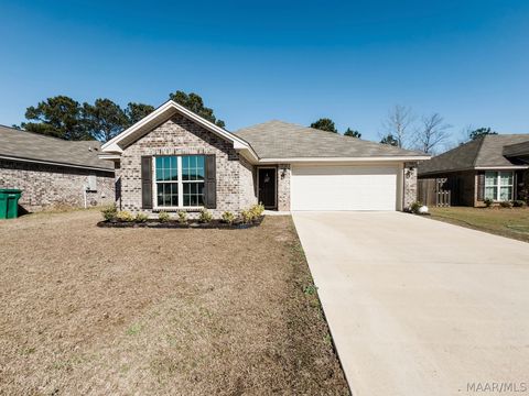 Photo of 53 Nottingham Way, Millbrook, AL 36025 (MLS # 584078)