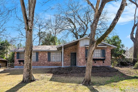 Photo of 4506 WAKE FOREST Drive, Montgomery, AL 36109 (MLS # 585662)