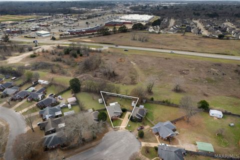 Photo of 317 Brownwood Court, Montgomery, AL 36117 (MLS # 584508)