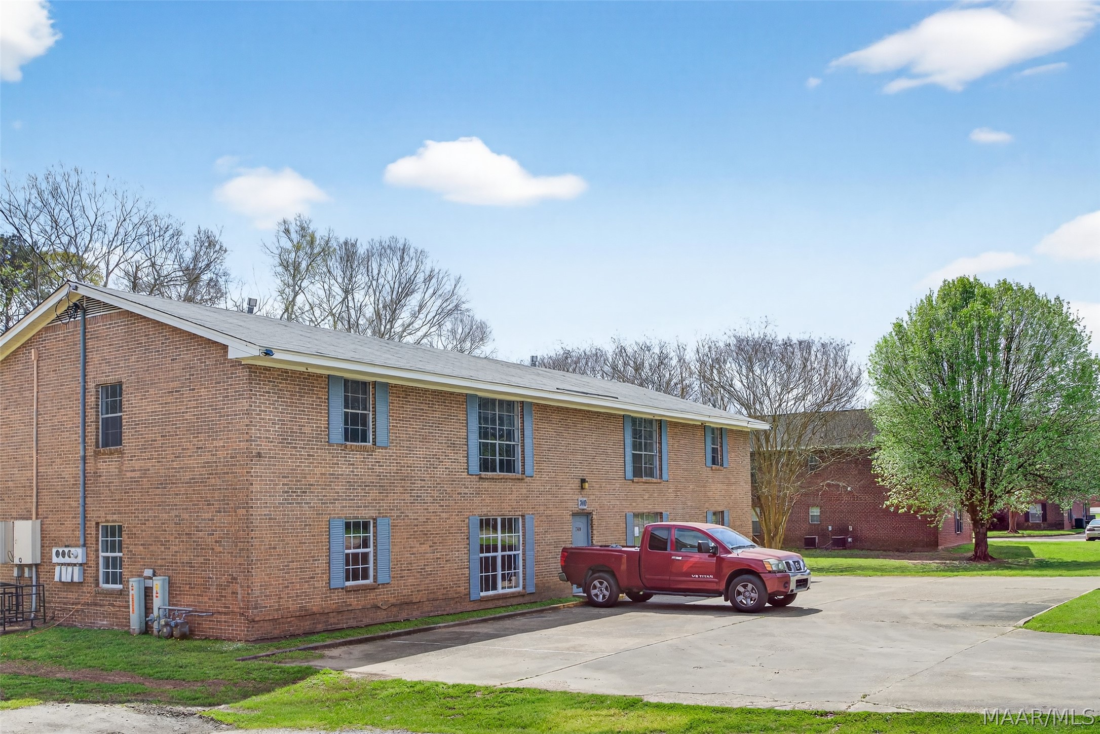 740 Coliseum Boulevard