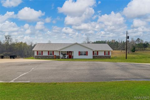 Photo of 1031 Middle Road, Eclectic, AL 36024 (MLS # 585078)