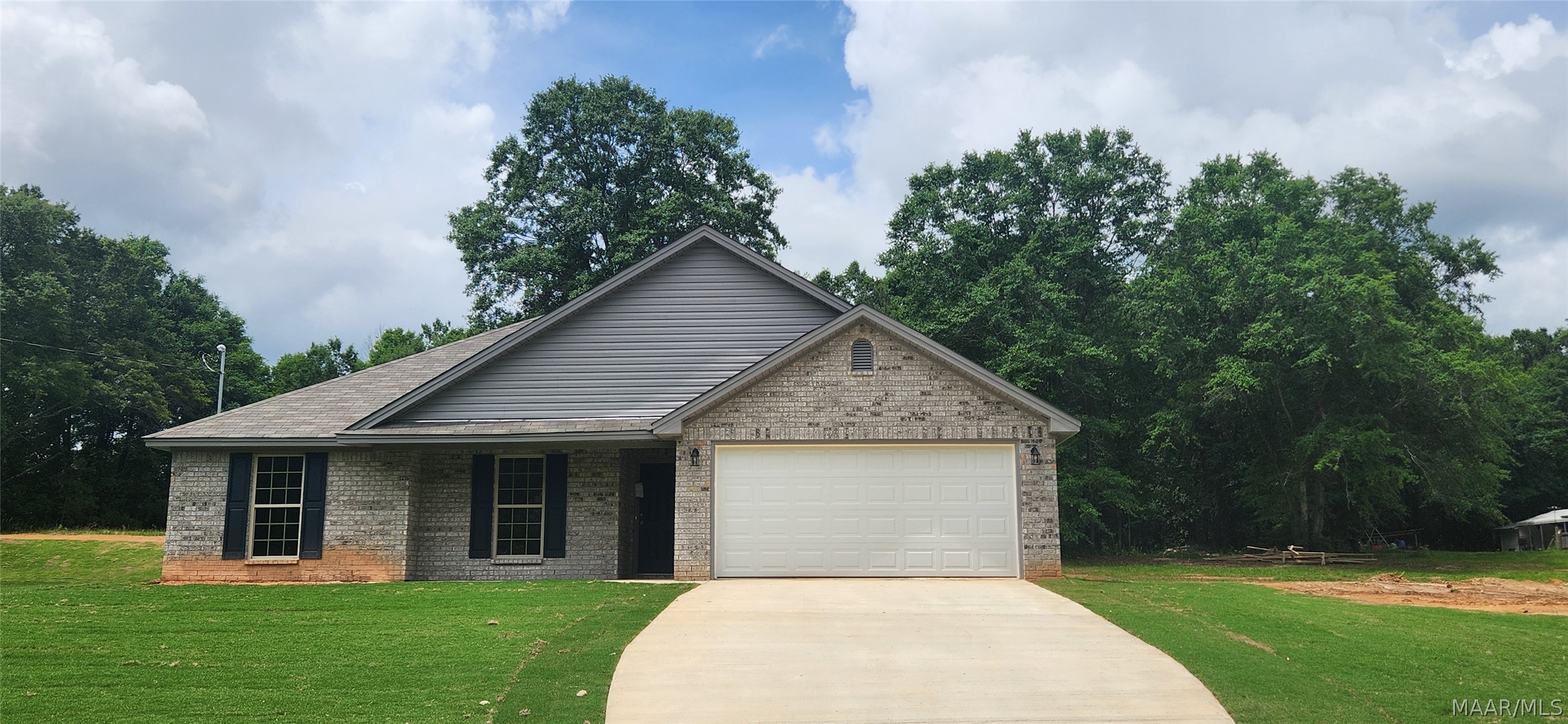Photo 1 of 19 — 185 Hornsby Street, Eclectic, AL 36024