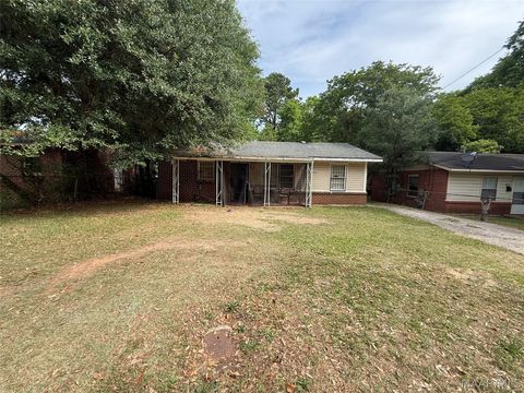 Photo of 1711 CHAMPION Street, Montgomery, AL 36110 (MLS # 586004)