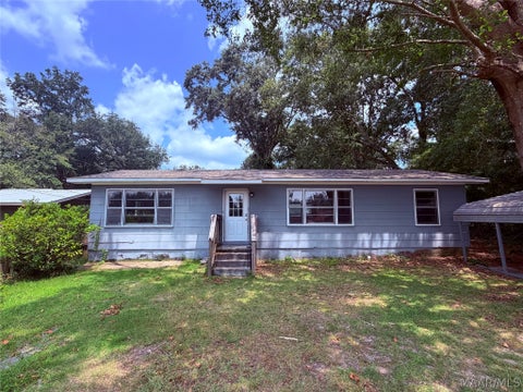Photo of 165 W COLLEGE Street, Eclectic, AL 36024 (MLS # 589757)