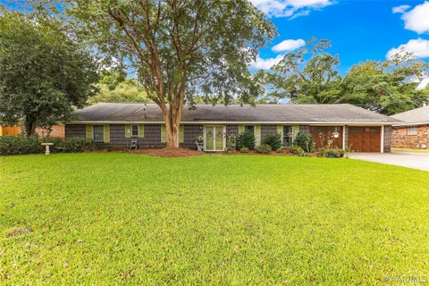 Photo of 206 Poplar Street, Prattville, AL 36066 (MLS # 589010)