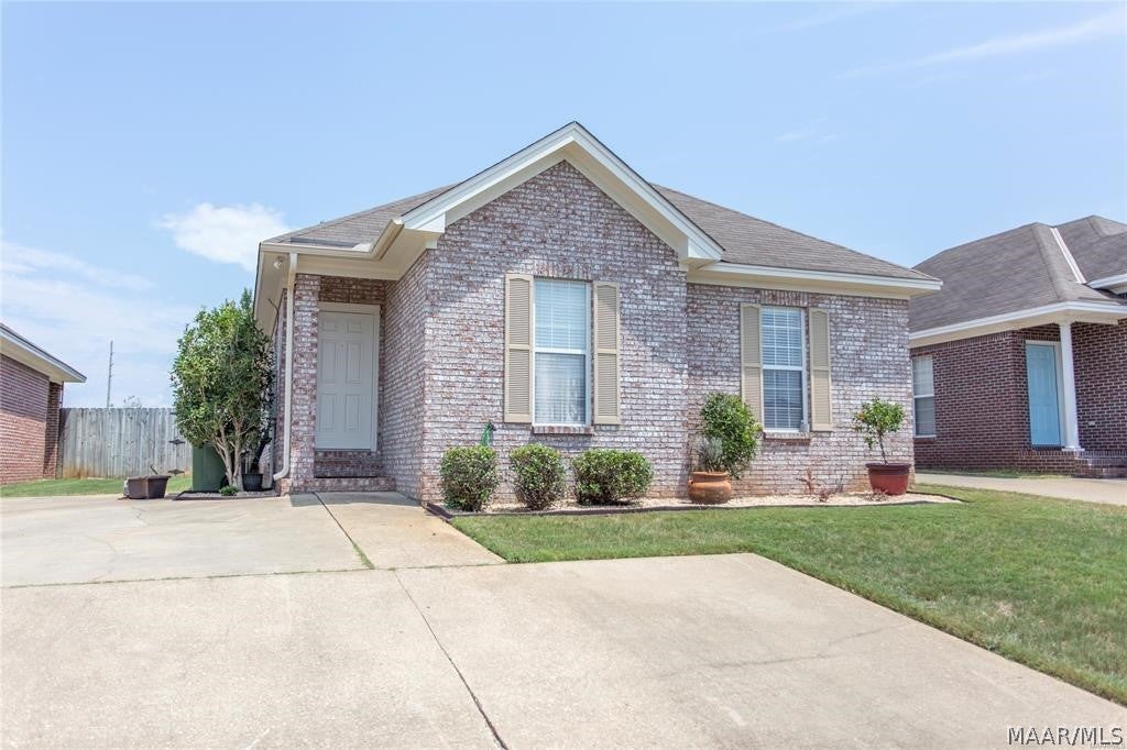 Photo 1 of 12 — 6913 Sandfield Drive, Montgomery, AL 36117