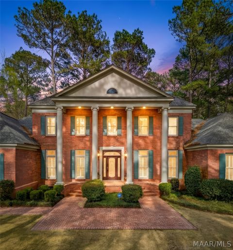 Photo of 9846 Wynchase Circle, Montgomery, AL 36117 (MLS # 584869)