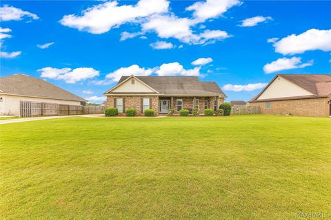 Photo of 44 Ben Court, Wetumpka, AL 36092 (MLS # 586366)