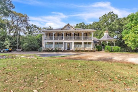 Photo of 414 Perry Hill Road, Montgomery, AL 36109 (MLS # 580435)