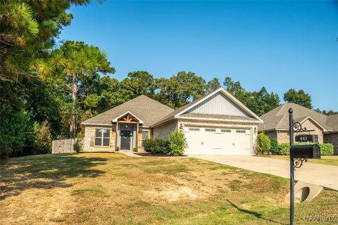 Photo of 441 Wind Ridge Drive, Deatsville, AL 36022 (MLS # 580142)