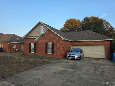 Photo of 820 Dunvegan Drive, Prattville, AL 36067 (MLS # 582426)