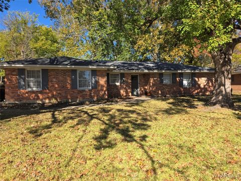 Photo of 3121 Woodfern Drive, Montgomery, AL 36111 (MLS # 581516)