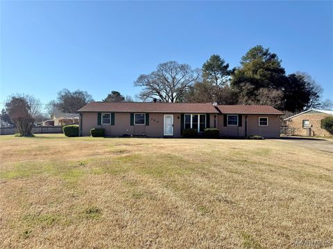 Photo of 203 Lilac Drive, Prattville, AL 36067 (MLS # 584277)