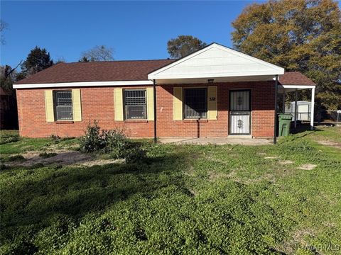 Photo of 358 Collinwood Avenue, Montgomery, AL 36105 (MLS # 582639)