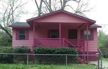 Photo of 610 Maxey Street, Selma, AL 36701 (MLS # 589941)