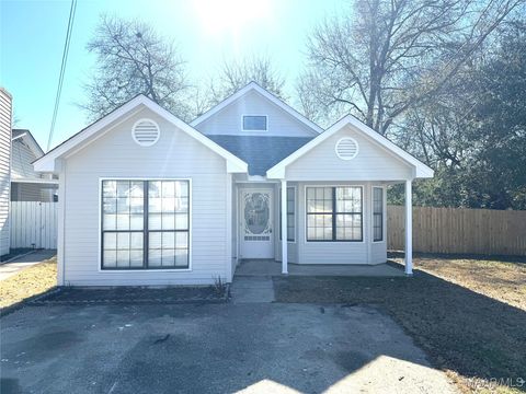 Photo of 3808 PERRY HILL Court, Montgomery, AL 36109 (MLS # 583018)