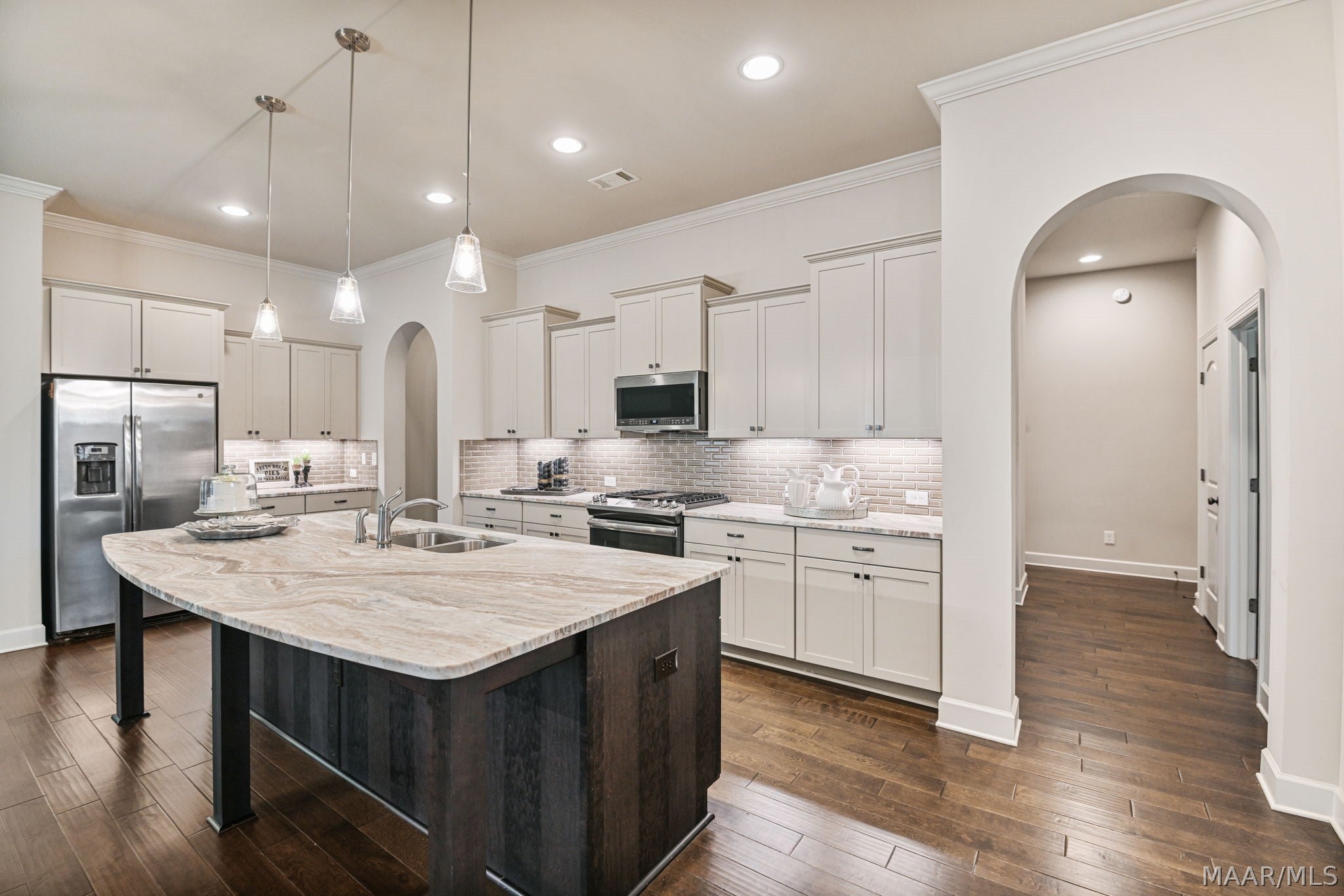 8513 Sunrise Loop - Photo 4