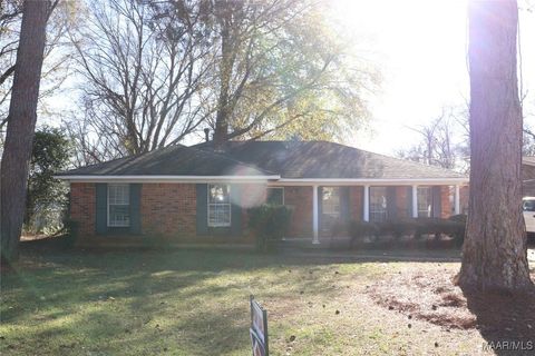 Photo of 608 BLYTHEWOOD Road, Montgomery, AL 36109 (MLS # 582280)