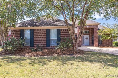 Photo of 9506 GREYTHORNE Way, Montgomery, AL 36117 (MLS # 579828)