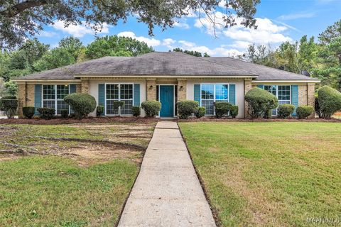 Photo of 200 Oldfield Drive, Montgomery, AL 36117 (MLS # 579894)