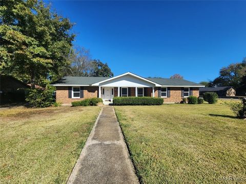 Photo of 2761 Forsyth Lane, Montgomery, AL 36116 (MLS # 581419)