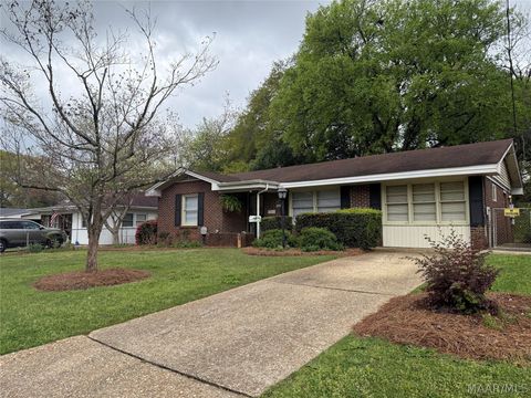 Photo of 127 Salem Drive, Montgomery, AL 36109 (MLS # 584740)