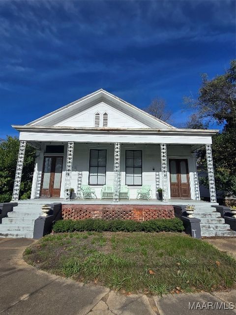 Photo of 707 Dallas Avenue, Selma, AL 36701 (MLS # 581880)