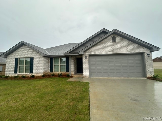 Photo 1 of 26 — 444 Country Club Drive, Wetumpka, AL 36092