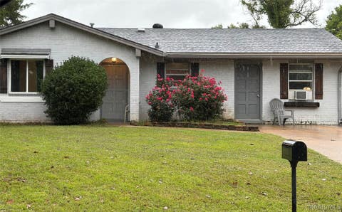 Photo of 131 BETH MANOR Drive, Prattville, AL 36067 (MLS # 589424)