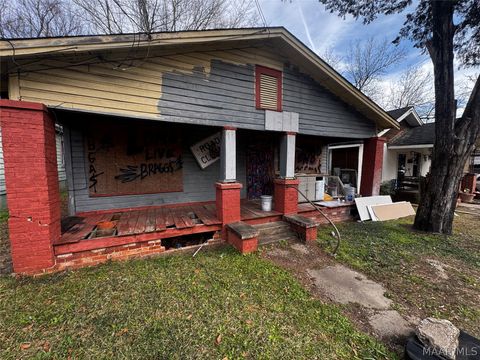 Photo of 1117 CONGRESS Street, Montgomery, AL 36108 (MLS # 583488)
