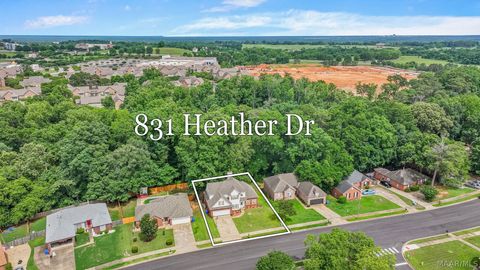Photo of 831 HEATHER Drive, Prattville, AL 36066 (MLS # 587110)