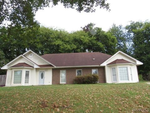 Photo of 6329 OLD POND Road, Montgomery, AL 36117 (MLS # 581543)