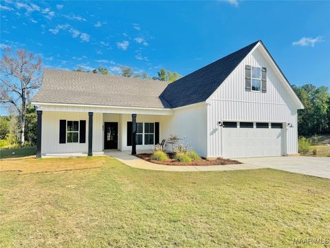 Photo of 928 Central Road, Eclectic, AL 36024 (MLS # 580473)