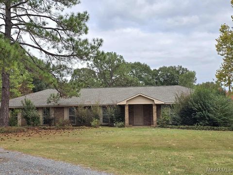 Photo of 3054 Redland Road, Wetumpka, AL 36093 (MLS # 581274)
