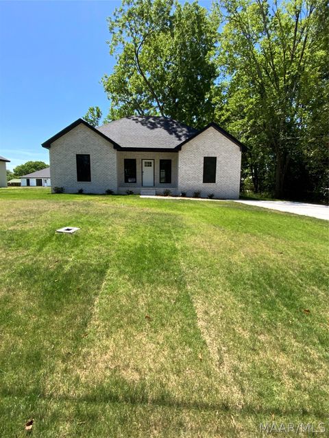 Photo of 311 Davidson Street, Tallassee, AL 36078 (MLS # 585904)